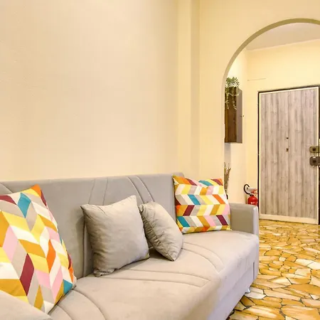 Apartment 2 Bedroom Awesome In Genoa