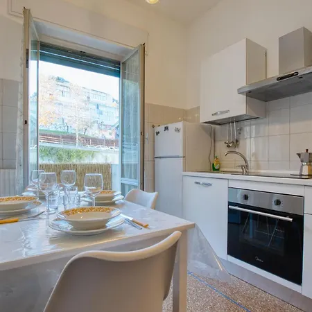 2 Bedroom Awesome In * Genoa